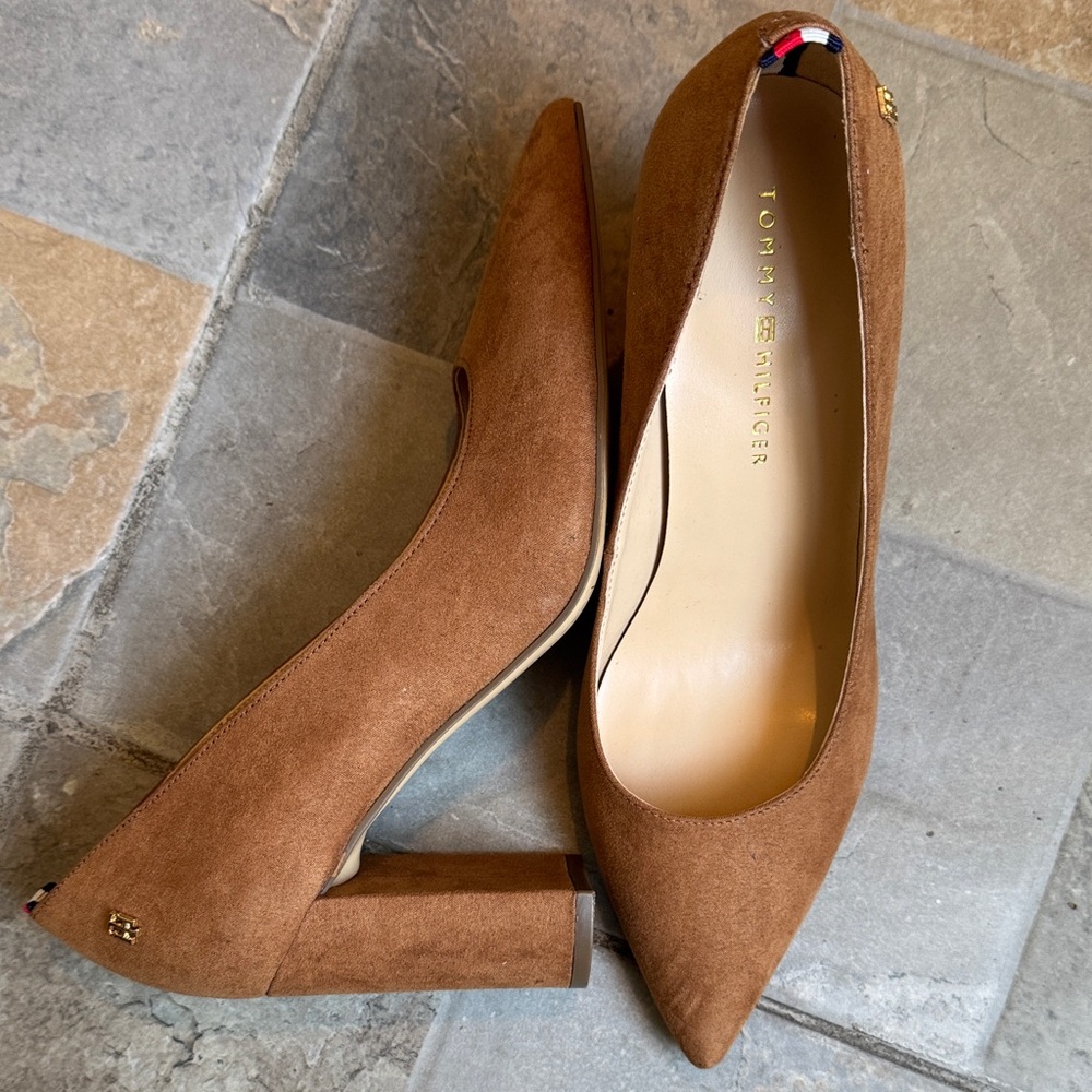 Tommy Hilfiger Brown Suede Pointed-Toe Pumps - Picture 7 of 11